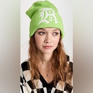 BNWT R13 Beanie